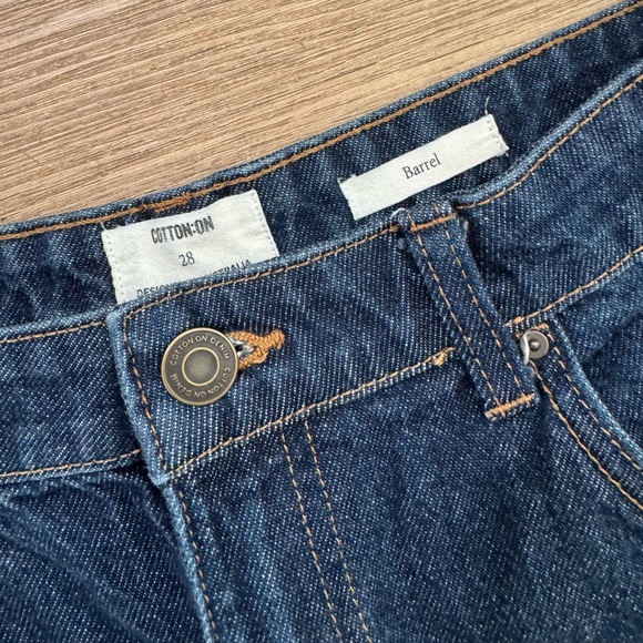 Cotton On Barrel Jeans Size 28 dark wash - Picture 5 of 6